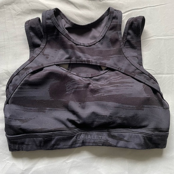 Alphalete Keyhole Sports Bra Size M - Picture 2 of 4